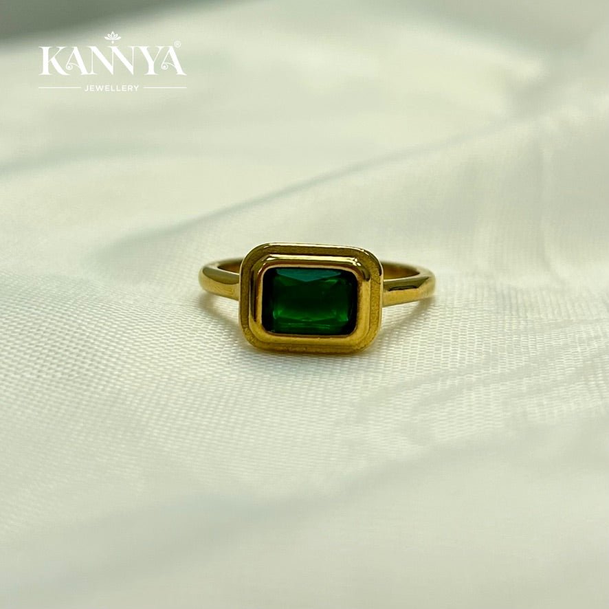Emerald Aura Ring - Kannya