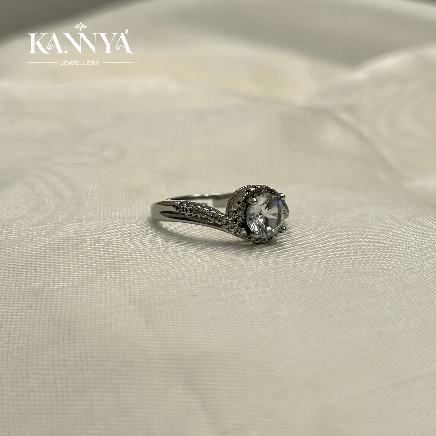 Eternal Spiral Diamond Ring - Kannya