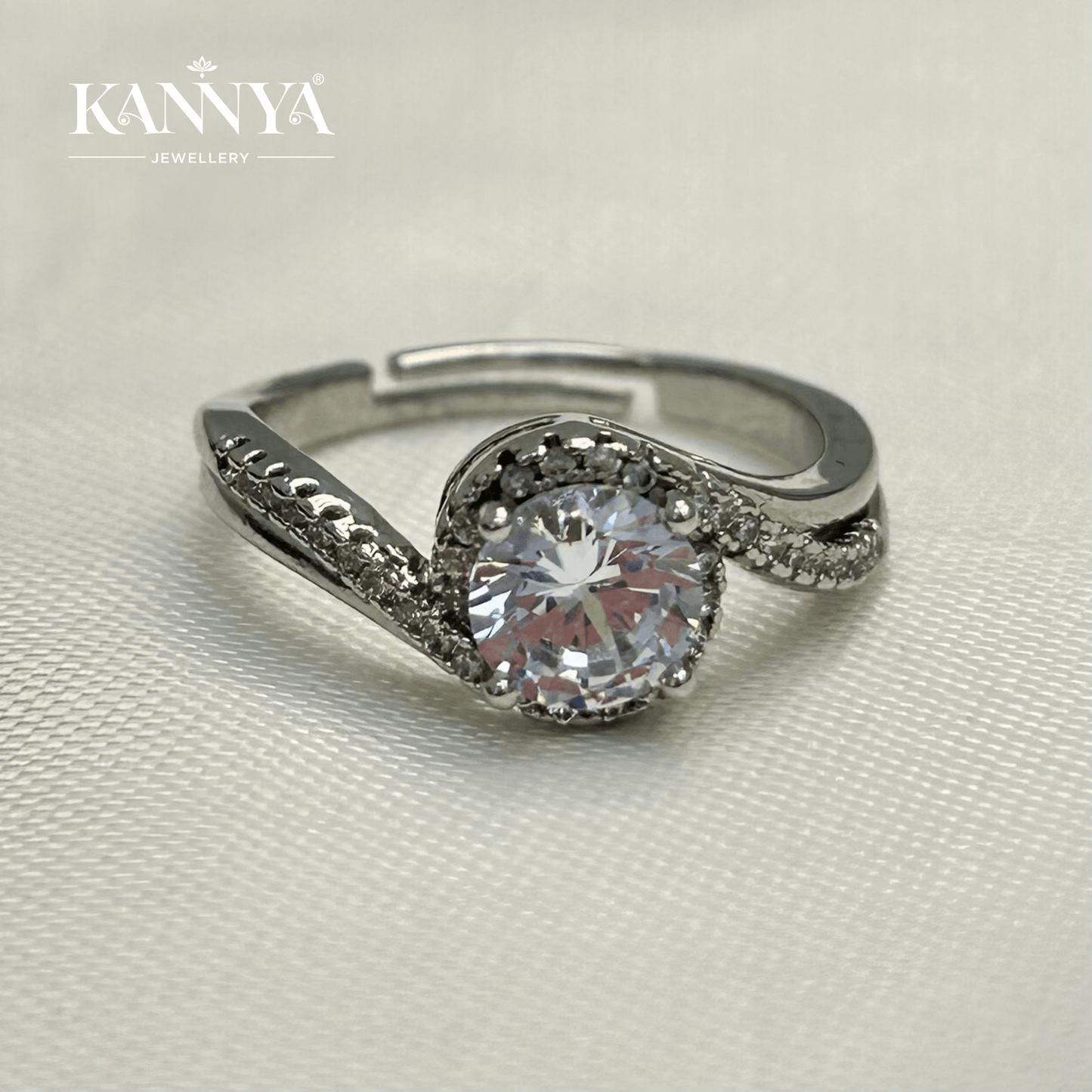 Eternal Spiral Diamond Ring - Kannya