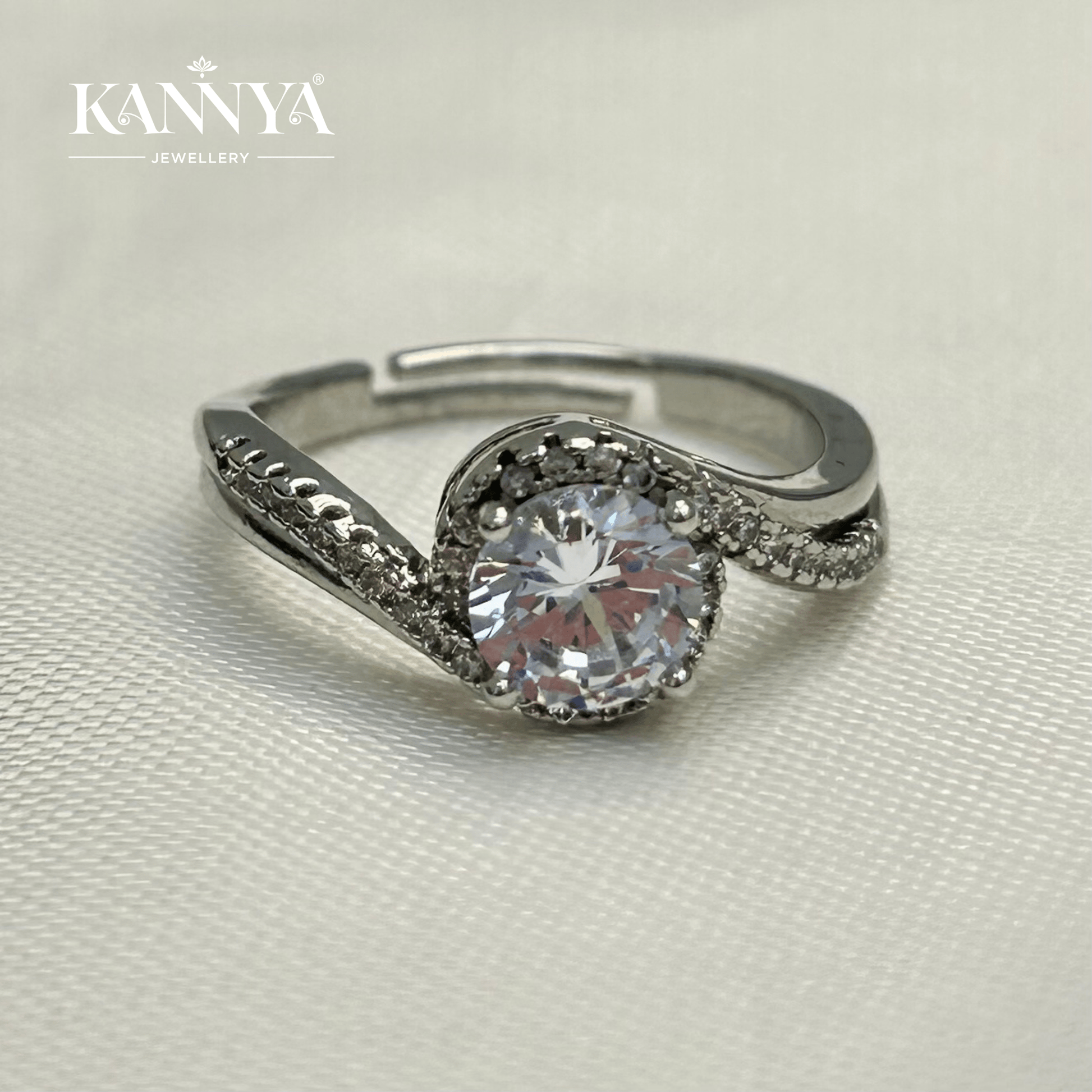 Eternal Spiral Diamond Ring - Kannya